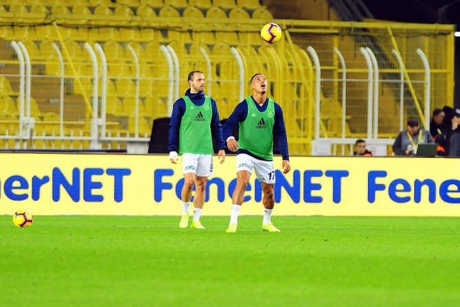 Kadıköy’de Fenerbahçeli Futbolculara Tepki