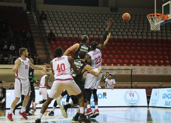 Darüşşafaka Tekfen Deplasmanda Kazandı