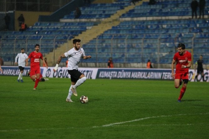 Adanaspor: 1 - Ümraniyespor: 2