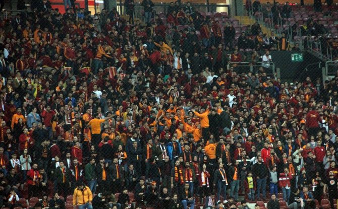 Cimbom İlk Yarıda 2 Farkı Yakaladı