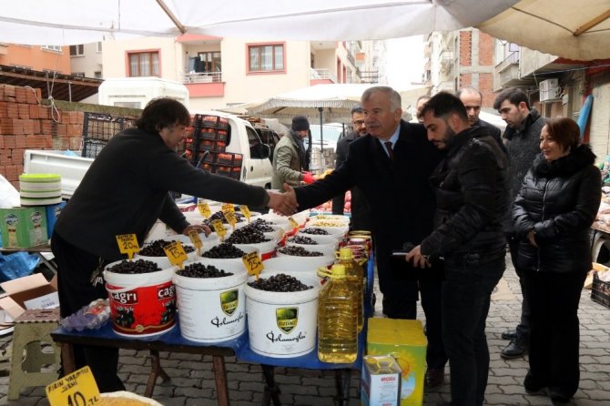 Ak Parti Beşikdüzü Belediye Başkan Adayı Demirci Pazarı Gezdi, Yeni Pazar Yeri Müjdesi Verdi