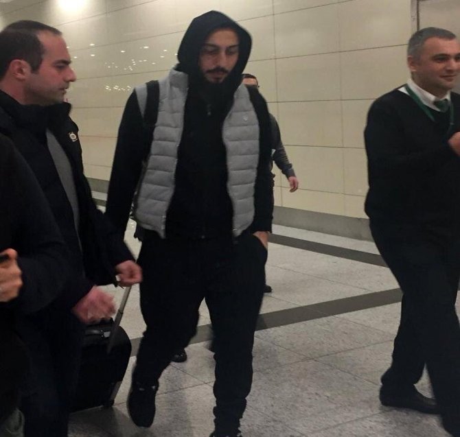 Forvete Bir Takviye Daha