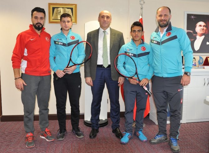 Genç Raketler Trabzon’un Adını Teniste Zirveye Taşıyorlar