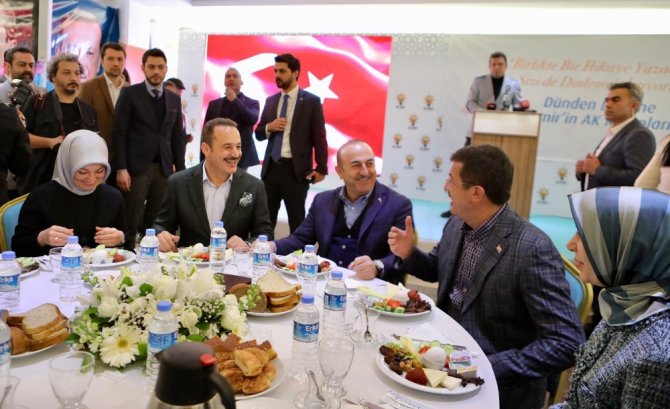 “Bizim Problemimiz Atatürk’ten Geçinenlerle”