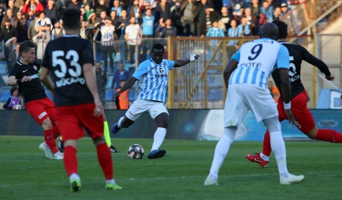 Adana Demir Evinde Kazandı