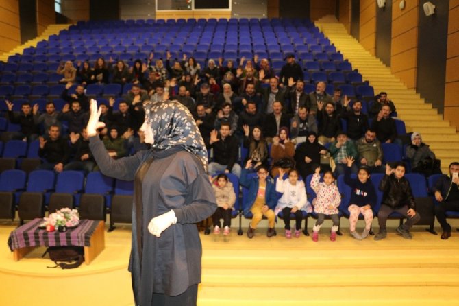 2053 İşitme Engelli ‘İşaret Dili İle İstiklal Marşı’ Okuyacak