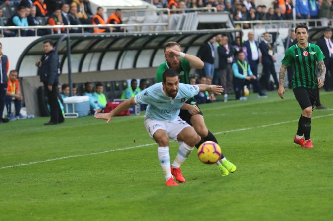 Başakşehir’den İlk Yarıda 2 Gol