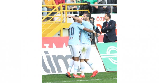 Başakşehir’den İlk Yarıda 2 Gol