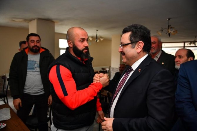 Başkan Genç: “Projeler Yarım Kalmayacak”