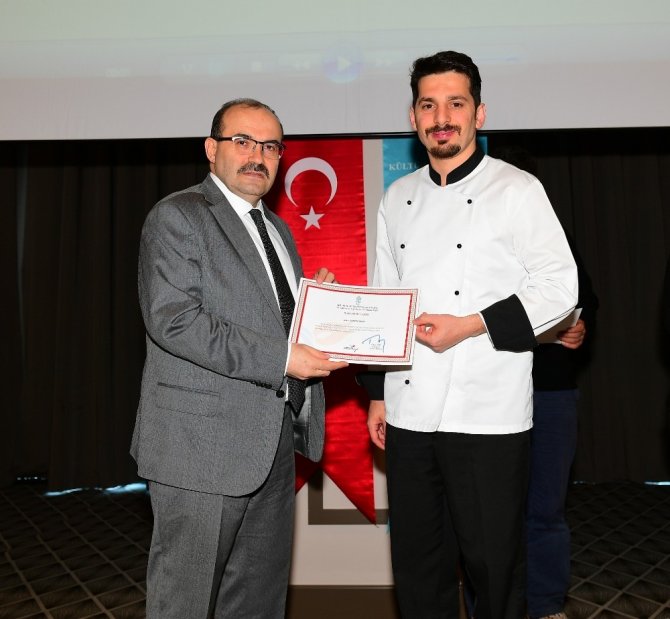 İşbaşı Eğitim Kursları’na Katılan Turizm Sektörü Çalışanları Sertifikalarını Aldı