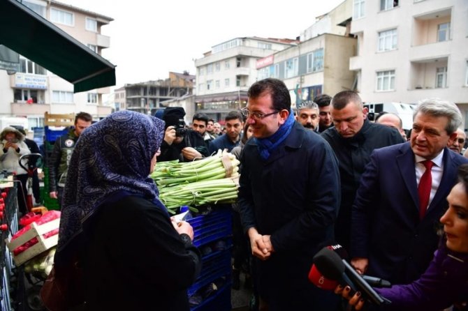 İmamoğlu’na Şiirli Karşılama