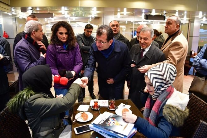 İmamoğlu’na Şiirli Karşılama