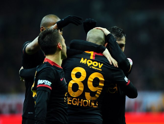 Cimbom Yarı Finalin Kapısını Araladı