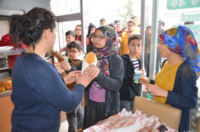 Bu Lokantada Öğrencilere 1 Gün Boyunca Yemek Ücretsiz