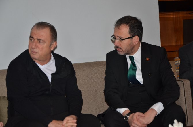 Bakan’dan Fatih Terim’e Taziye Ziyareti