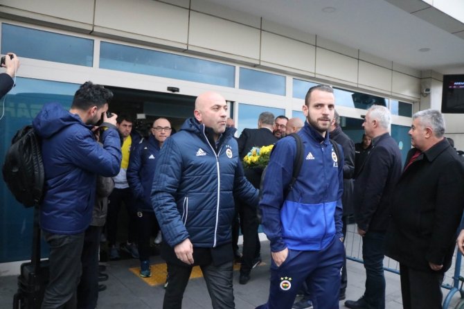 Fenerbahçe’ye Kayseri’de Coşkulu Karşılama