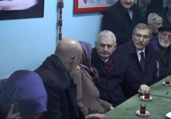 Binali Yıldırım Cuma Namazını Beykoz’da Kıldı