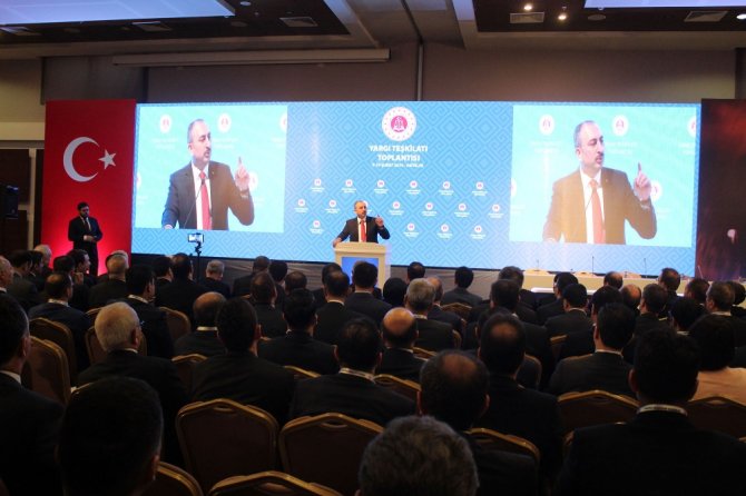 "Hukuk Eğitiminin Çıtasını Yükselteceğiz"