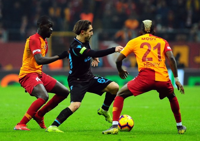 Aslan Fırtına Dinlemedi