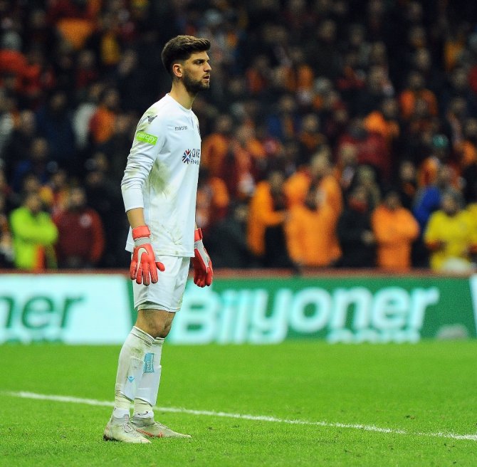 Aslan Fırtına Dinlemedi
