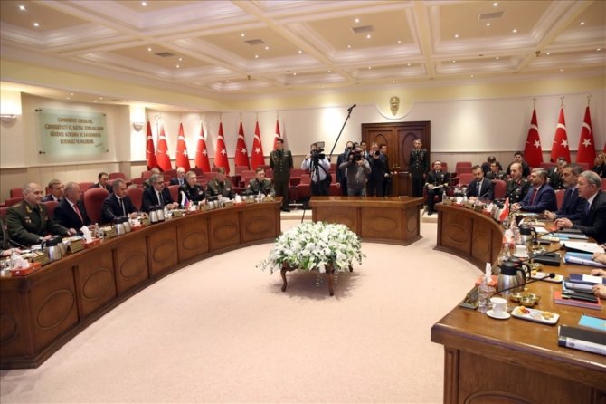 Bakan Akar’dan Kritik Görüşme Sonrası İlk Açıklama