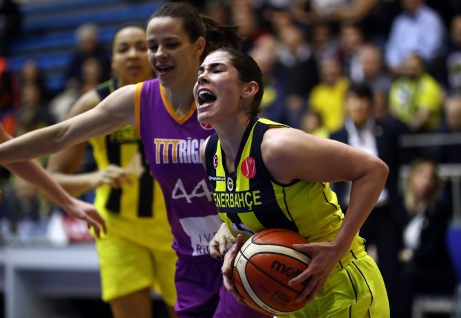 Fenerbahçe Yenilmesine Rağmen Çeyrek Finalde