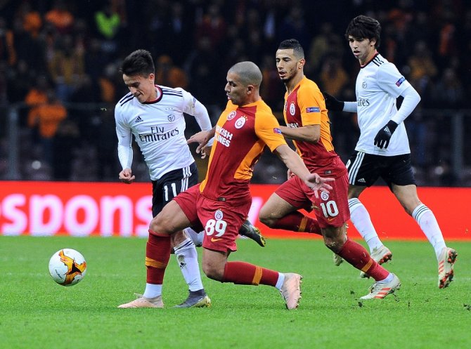 Uefa Avrupa Ligi: Galatasaray: 0 - Benfica: 1 (İlk Yarı)