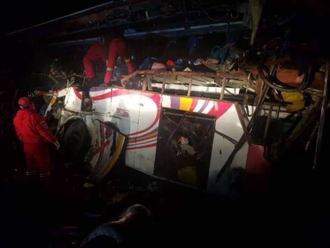 Bolivya’da Yolcu Otobüsüyle Kamyon Çarpıştı: 24 Ölü, 12 Yaralı