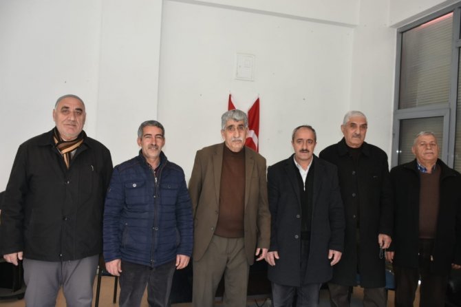 Saadet Partisi’nde 22 İstifa: 11’i Ak Parti’ye Geçti