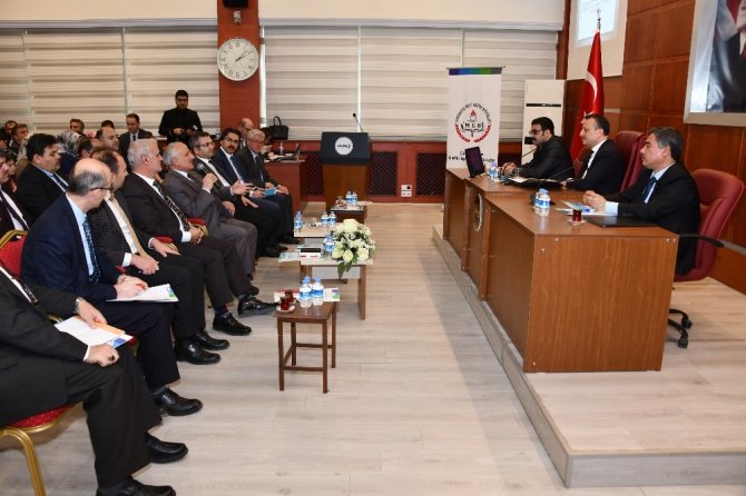 Gümüşhane’de Eğitim Masaya Yatırıldı