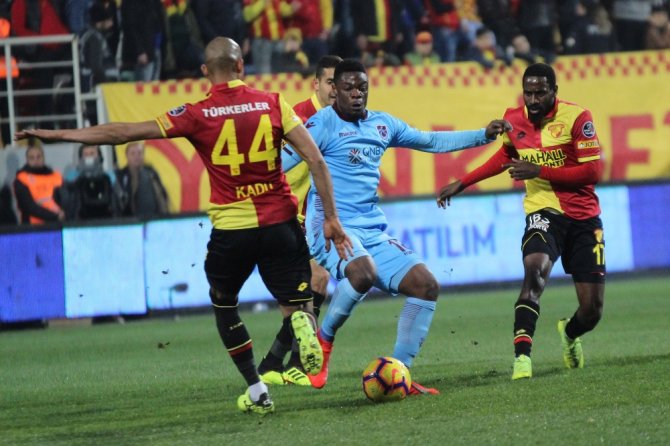 İlk Yarıda Tek Gol Var