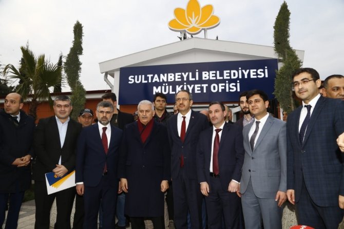 Binali Yıldırım Tapu Sevincine Ortak Oldu
