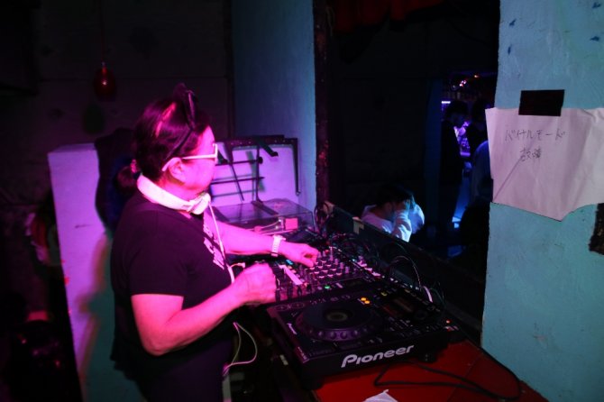 Dünyanın En Yaşlı Dj’i: 85 Yaşında
