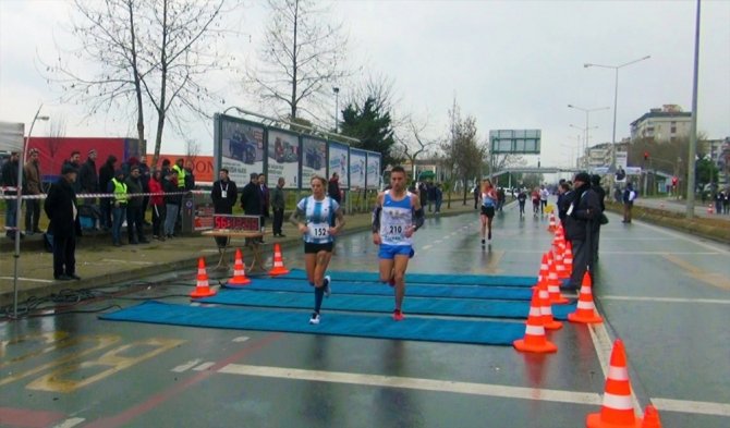 Sosa’nın Eşi Yarı Maratonda 7. Oldu