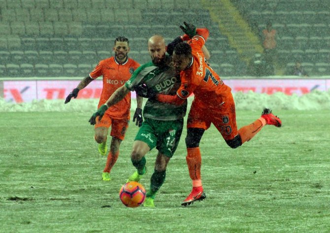 İlk Yarı Başakşehir’in