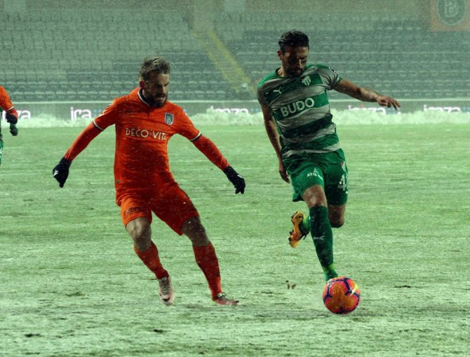 İlk Yarı Başakşehir’in