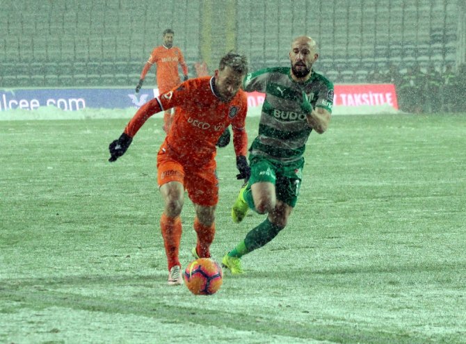 İlk Yarı Başakşehir’in