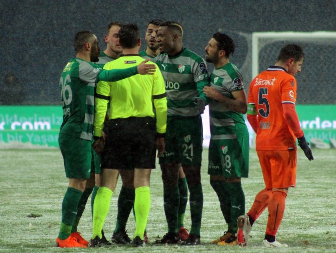 İlk Yarı Başakşehir’in
