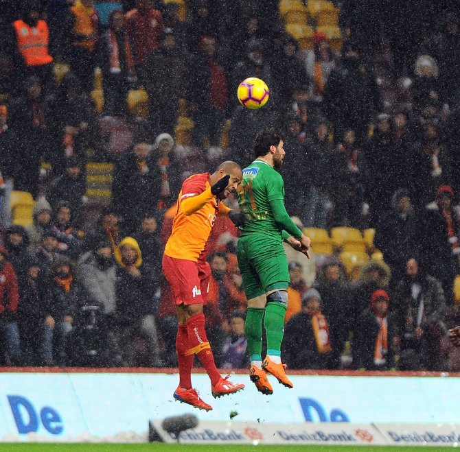 İlk Yarıda Gol Yok