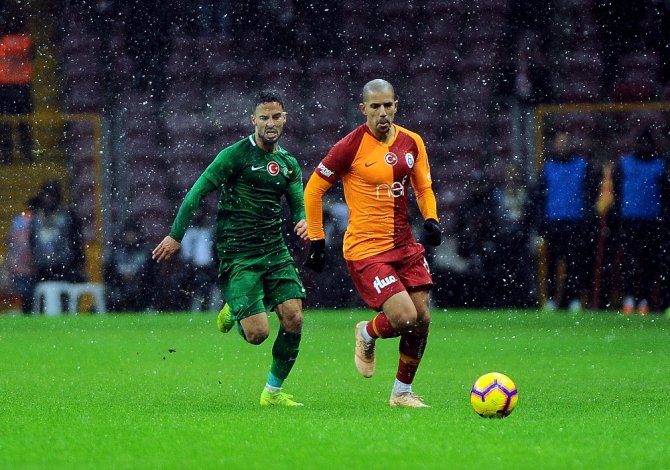 Aslan 90+4’te Güldü