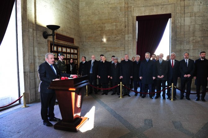 Mustafa Şentop Anıtkabir’de