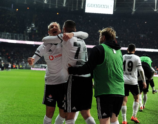 Dev Derbide 3 Gol Var