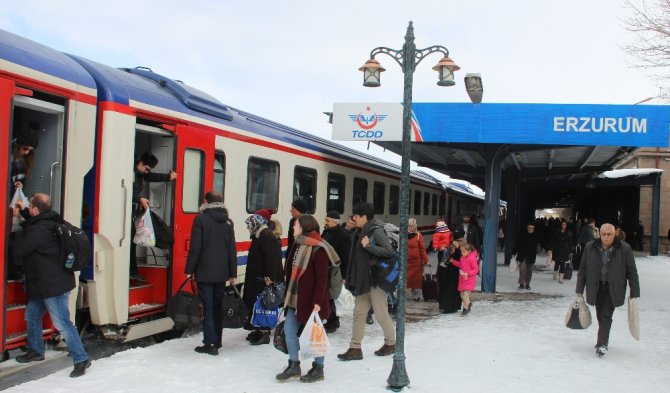 Doğu Ekspresi Yolcularından ’Turizm Treni’ne Tam Destek