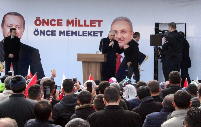 Binali Yıldırım Erzincan’da Hemşehrileriyle Buluştu