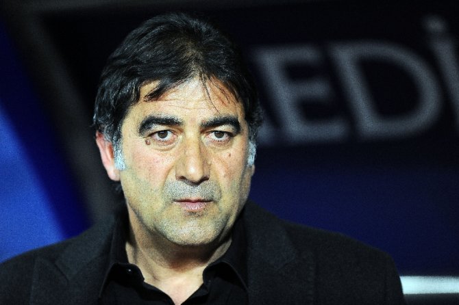 İlk 25 Dakika Golsüz Bitti