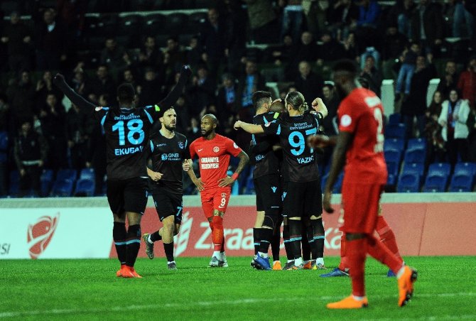 İlk Yarı Trabzonspor’un Üstünlüğüyle Bitti