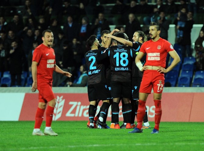 İlk Yarı Trabzonspor’un Üstünlüğüyle Bitti