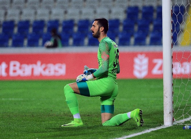 İlk Yarı Trabzonspor’un Üstünlüğüyle Bitti