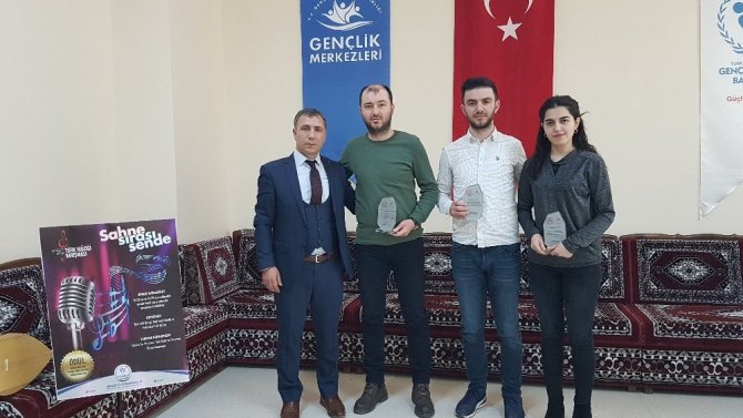 Gümüşhane Gençlik Merkezinde Türk Müziği Ses Yarışması Yapıldı