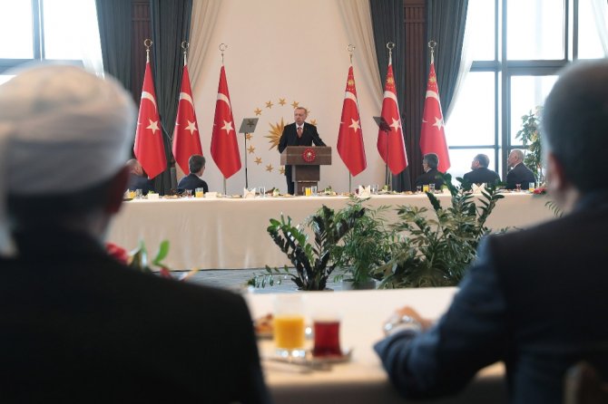 Erdoğan Kanaat Önderleri İle Görüştü